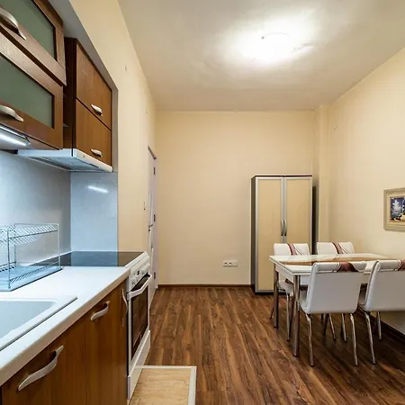 Primorski 2bdrm Lejlighed