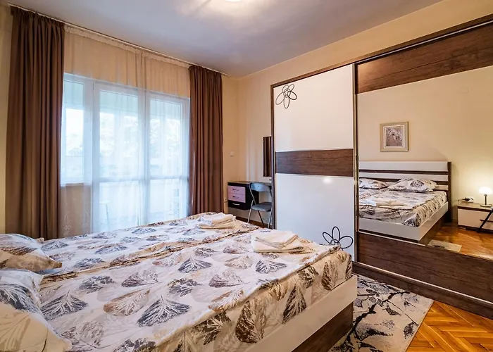 Primorski 2bdrm Appartamento